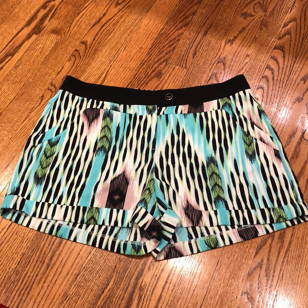 Jennifer Lopez shorts